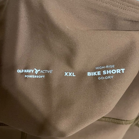 Old Navy 2 Piece Active Wear Set Sports Bra and High Waisted Biker Short XXL - Picture 5 of 8